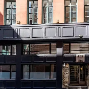 Apartment Initial / Chouette /, Quebec City