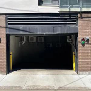 Apartment Initial / Fleuriste +parking / Centre-ville Qc, Quebec City